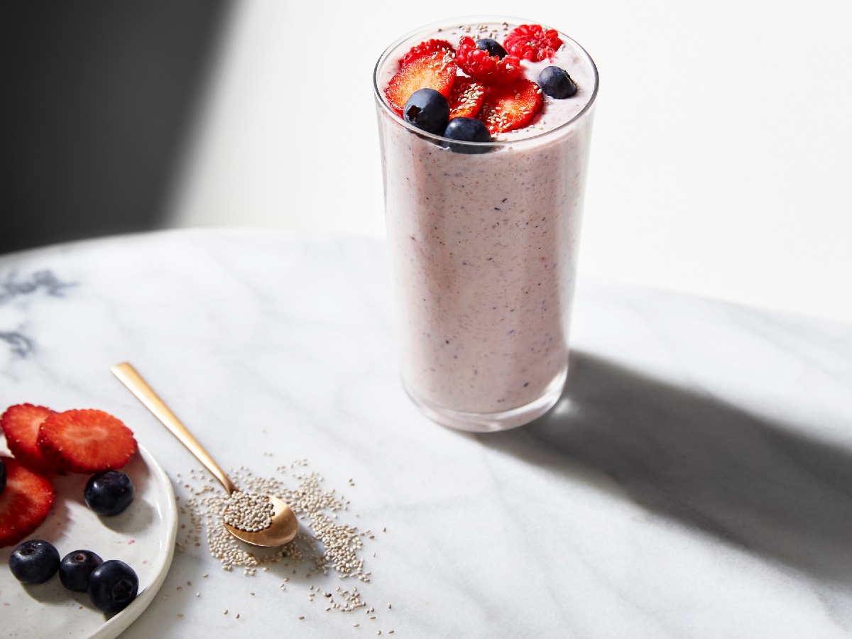Berry Oat Breakfast Smoothie Aveo